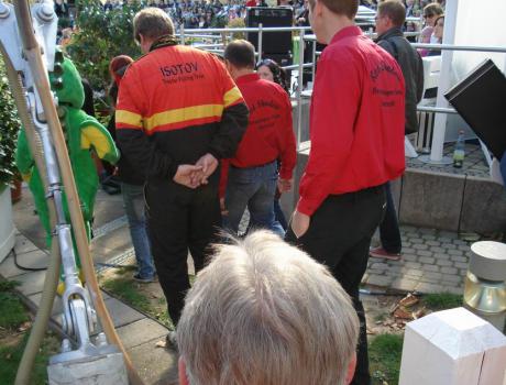 Die Stars auf dem Weg zur B�hne...